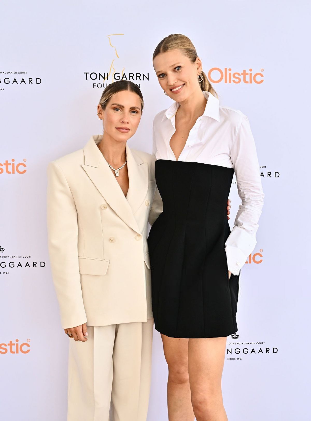 claireholt_cannesluncheaonfoundationbenefit_20250516_003.jpg
